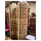 Decorative accent or privacy room divider 90ï¿½ T