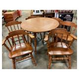 Table w/ 2 captains chairs, 4 reg. Chairs & leaf
