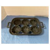 Cast iron muffin pan