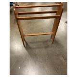 Wooden quilt rack