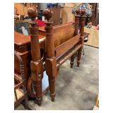 Rope bed with knobs