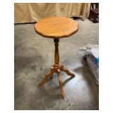 Wood lamp table