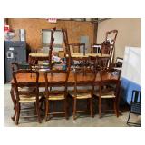 Antique wooden table w/8 matching chairs 86ï¿½x43ï¿½