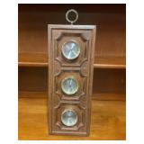 Wall hanging Weather station