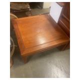 Wooden coffee table 36ï¿½x36ï¿½