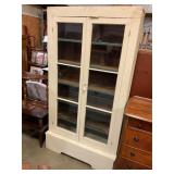 Wooden cabinet w/glass doors