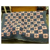 Handmade quilt 81ï¿½x74ï¿½