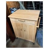 Kitchen cabinet on wheels