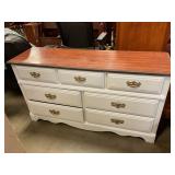 Wooden dresser w/drawers