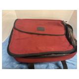 Pyrex Casserole dish in portable case