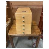 Jewelry chest w/key