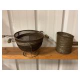 Vintage kitchenware (3)
