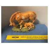 Horse with baby figure