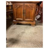 Side table w/doors