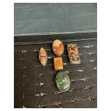 5 assorted costume rings