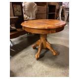 26"x22" round side table