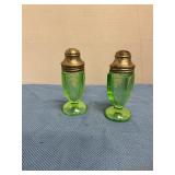 Vintage green uranium depression glass salt/pepper