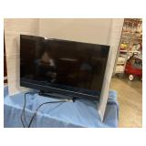 21'Vizio flat screen tv w/hdmi cord
