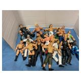 Assorted pro wrestling figurines (19)