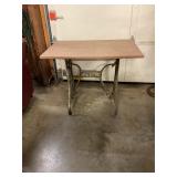 36'x24' vintage table