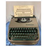10-1/2'x11' vintage smith-Corona typewriter