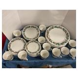 Royal Majestic Christmas dinnerware 'Noel' pattern