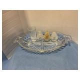 Garnish tray w/salt and pepper shakers