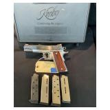 Kimber Custom II Pis. 45ACP 5 magazines & Case