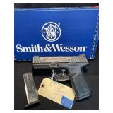 Smith&Wesson SD40 Pistol 40 2mags In Box