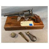 Navy Black Powder Rev w/ wood box & accessories
