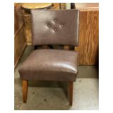 20ï¿½x18ï¿½ vintage chair
