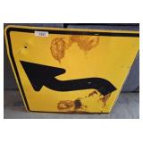 DIRECTIONAL ARROW SIGN  30X30