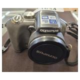 OLYMPUS SP-55OUZ DIGITAL CAMERA