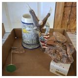 ASSORTED AMERICAN AND EAGLE DECOR