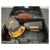 DEWALT XR SANDER