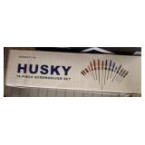 HUSKY SCREW DRIVER SET