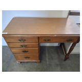 KNEE HOLE DESK
