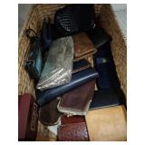BASKET TRAY OF CLUTCHES