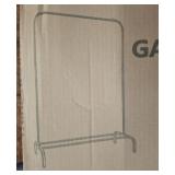 GARMET RACK IN BOX