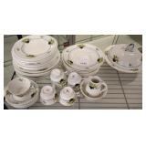 34 PC SET BOOTHS ENGLAND SILICON CHINA TULIP PATTE