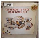 STONEWARE CRACKER BARREL DISH SET