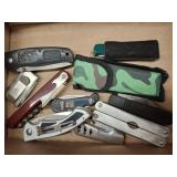 FOLDING KNIVES