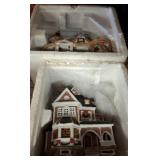 2 PC CHRISTMAS VILLAGE PCS