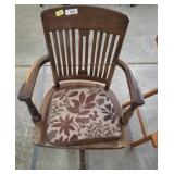 VINTAGE WOODEN OFFICE CHAIR