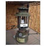 US MILITARY LANTERN