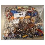 BAG OF ASSORTED COSTUME JEWELRY