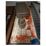 TAP AND DIE SET, CHUCK, MISC