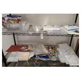 GROUP OF PARTY SUPPLIES