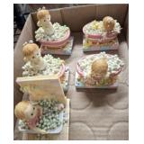 KIDS BATHTUBE FIGURINES