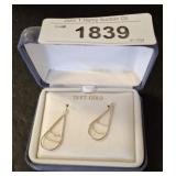 PAIR 10 K EARRINGS